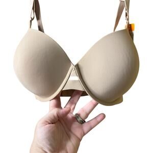 Warners Smoothing Bra Size 36D in Nude